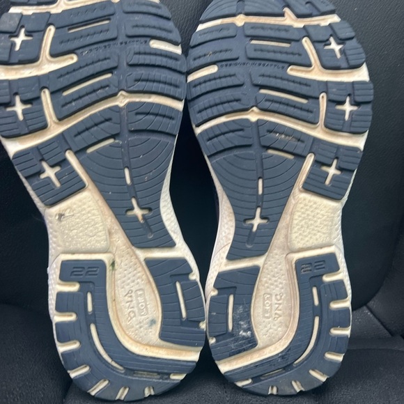 Brooks | Adrenaline GTS 22 Supportive Running Sneaker Shoes Womens 10 EU 42 - Picture 16 of 16